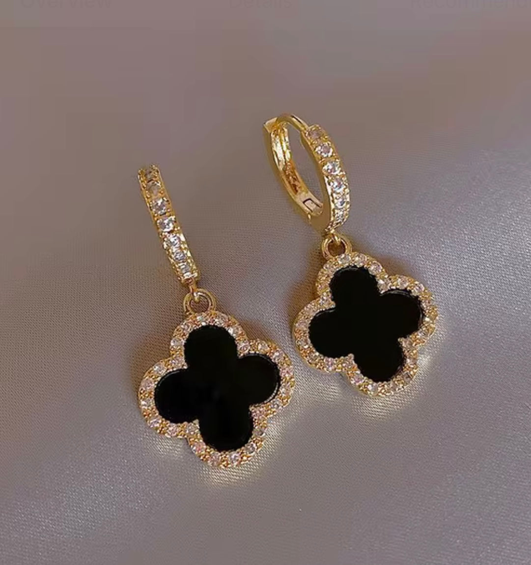 Clover Black/Gold Diamond Earrings