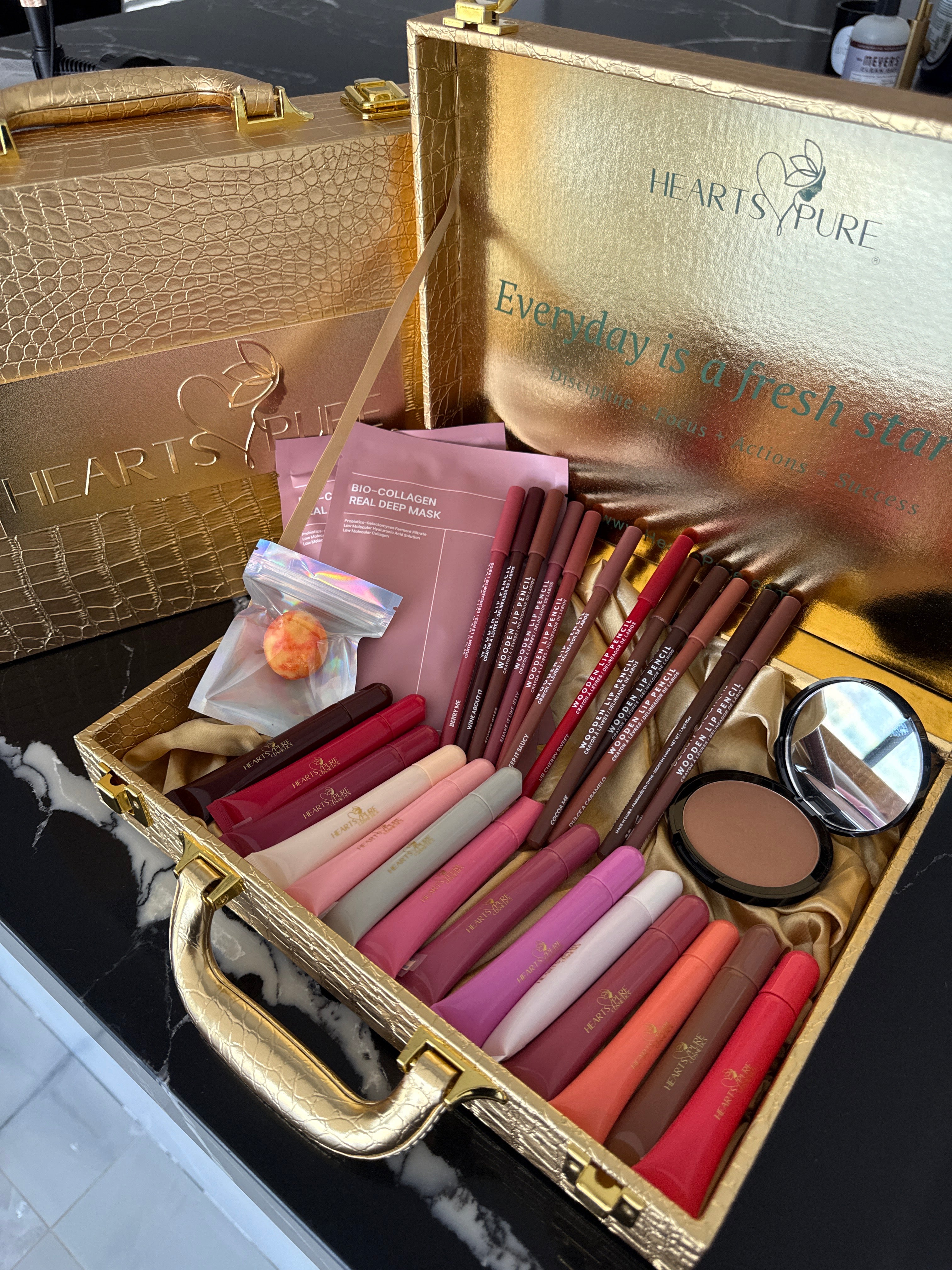 MEGA “30” Bundle Deal 12 Lipliner, 14 Lip Tint Gloss, 1 Secret Body Soap Sample Size, 2 Face Mask, 1 Bronzer Powder , 1 Gold Case