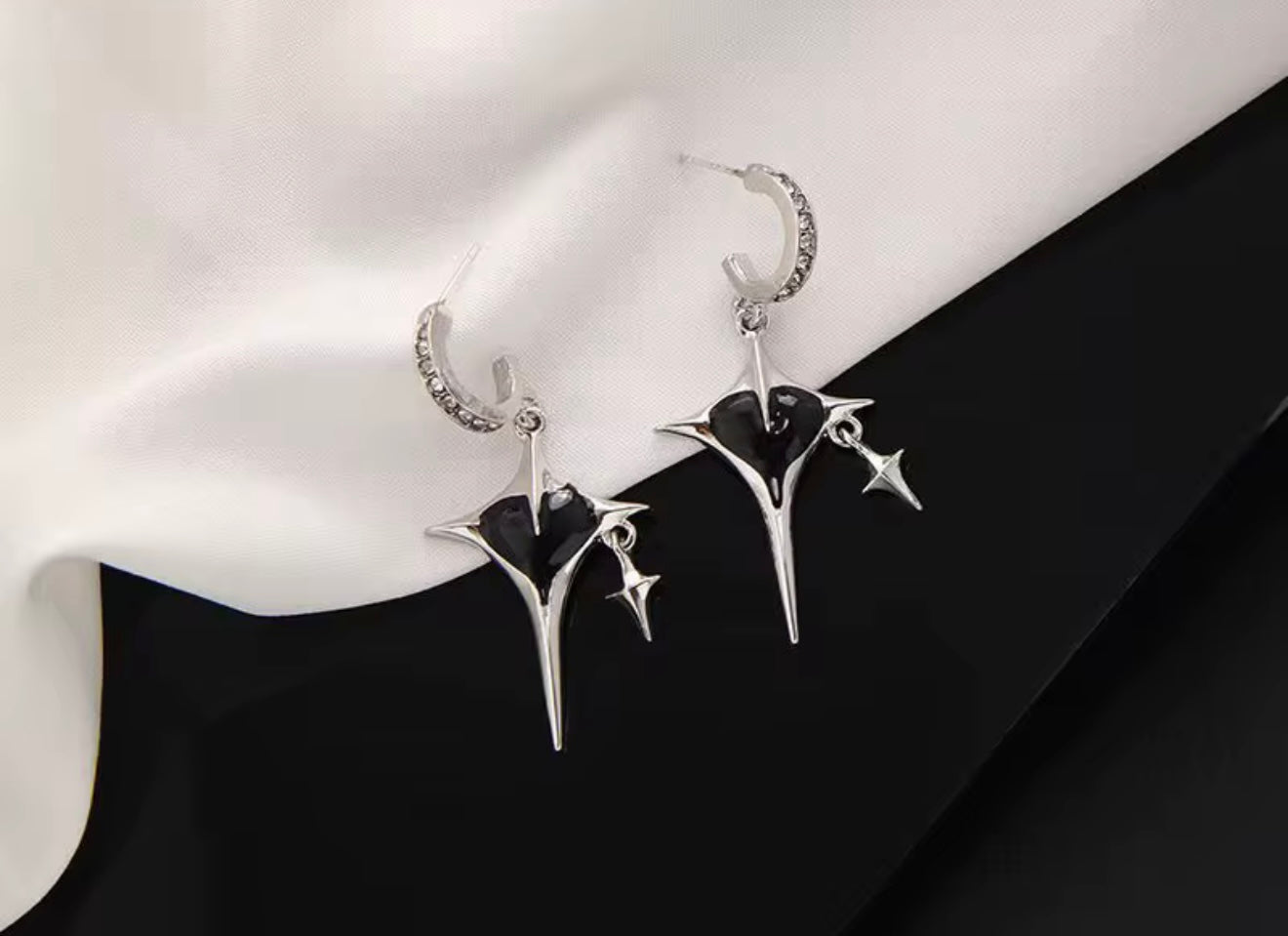 Midnight Star Set 2 pieces Earrings and Necklace